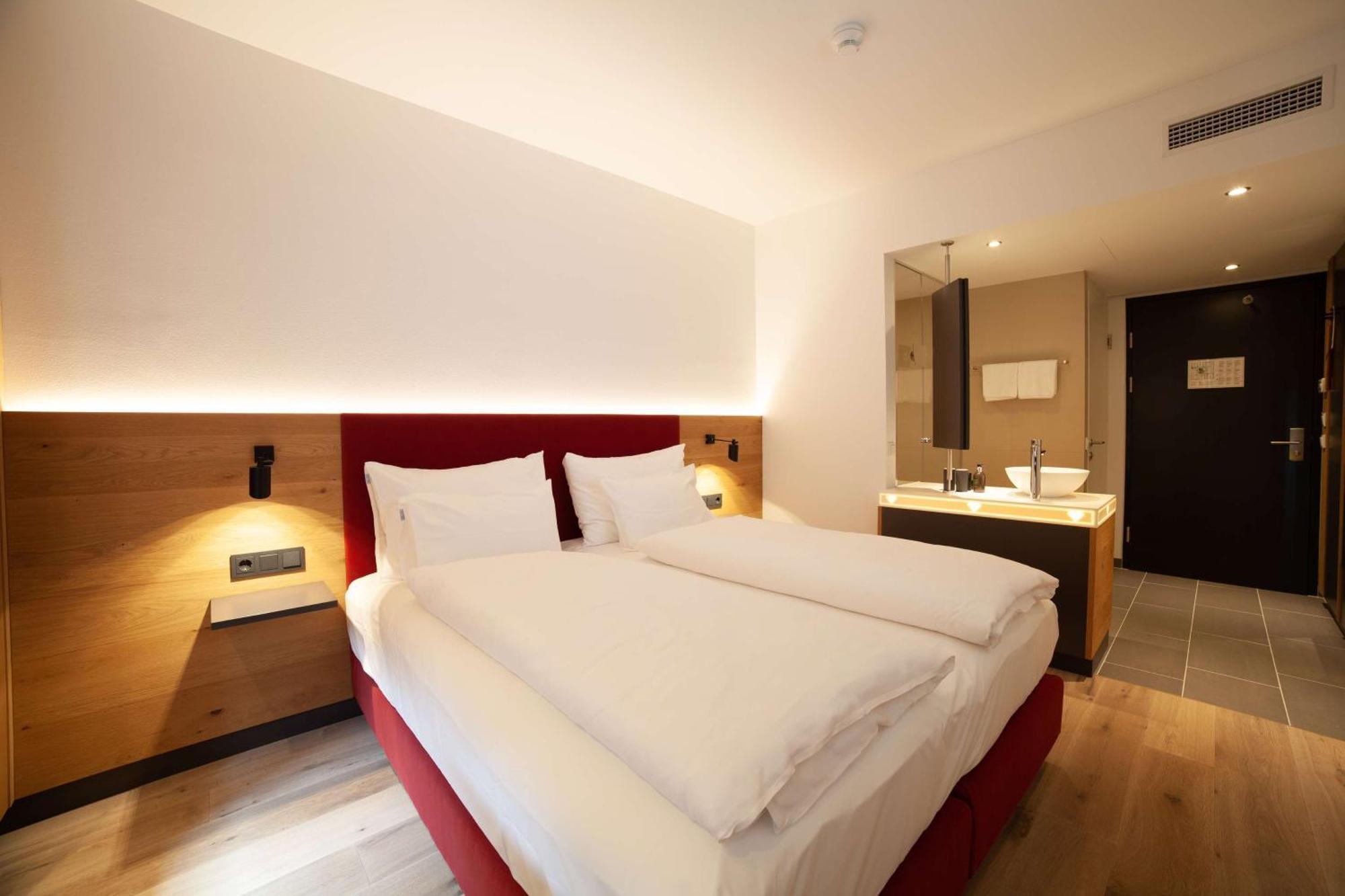 ไดมอนด์ ซิตี้ โฮเทล ทูลน์ Hotel Tulln An Der Donau ภายนอก รูปภาพ