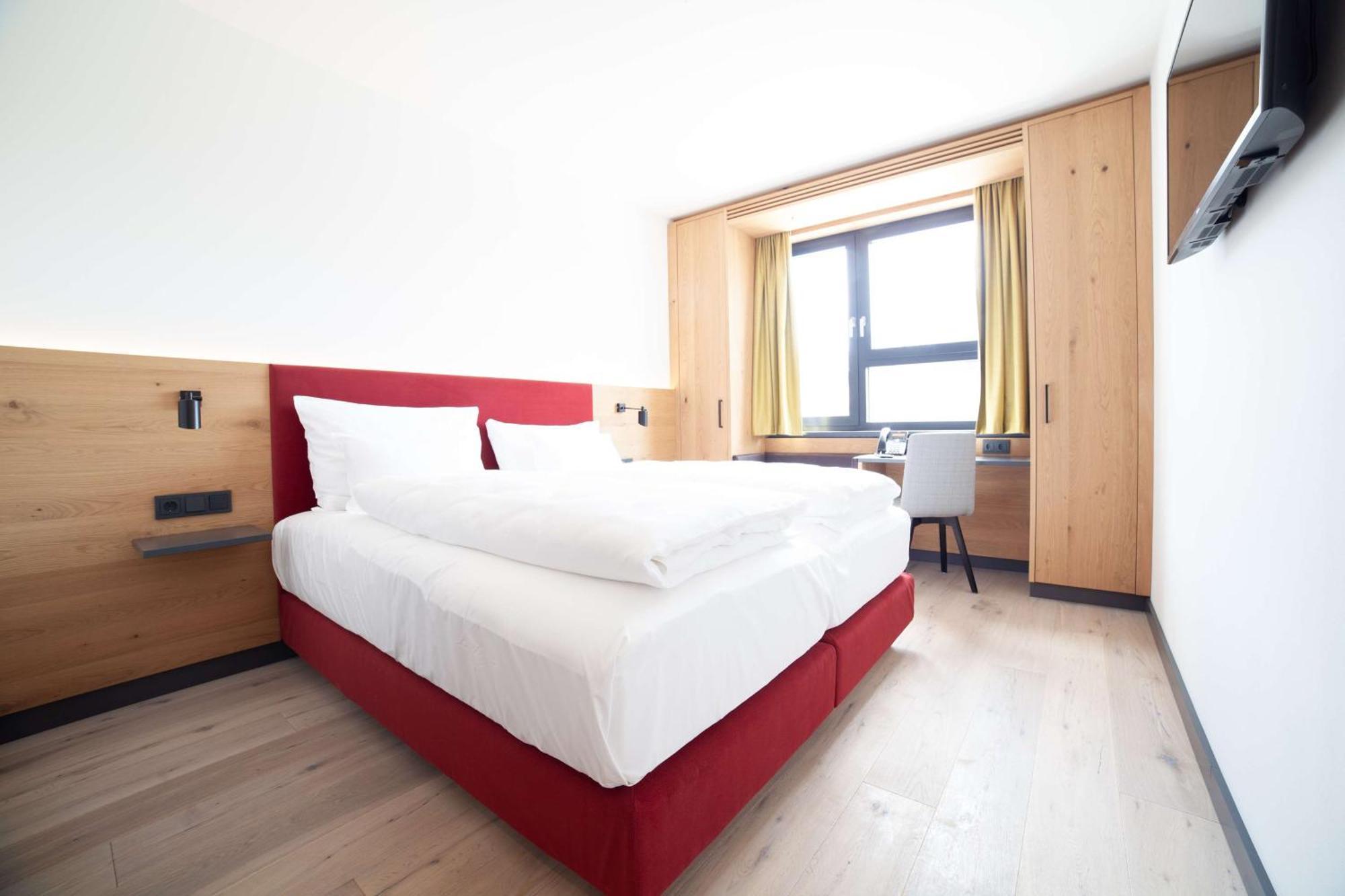 ไดมอนด์ ซิตี้ โฮเทล ทูลน์ Hotel Tulln An Der Donau ภายนอก รูปภาพ