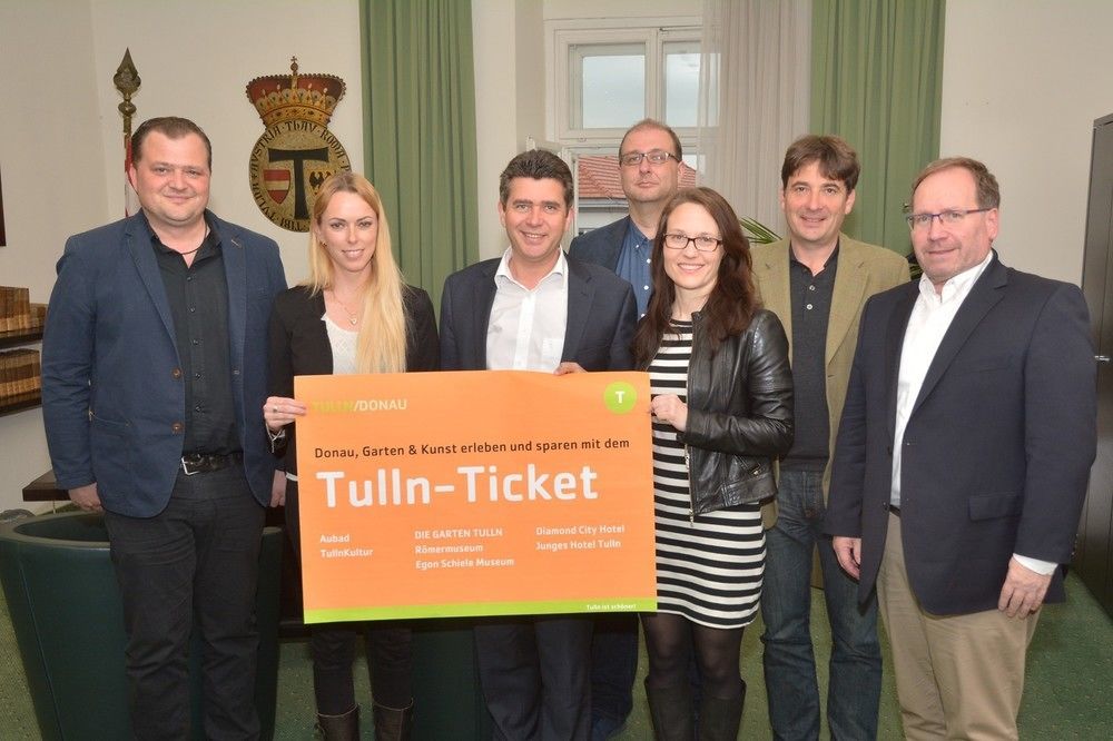 ไดมอนด์ ซิตี้ โฮเทล ทูลน์ Hotel Tulln An Der Donau ภายนอก รูปภาพ